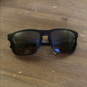 Black Square Sunglasses